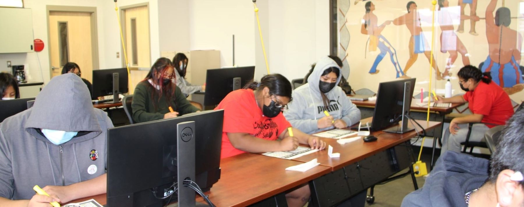 students in computer lab working